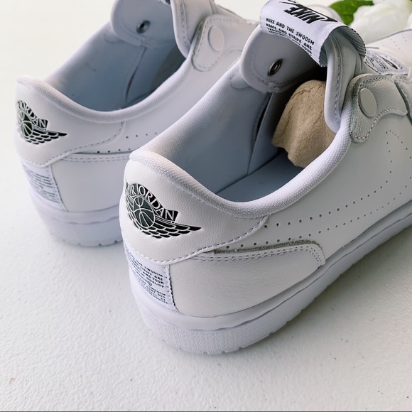 Nike Jordan 1 Retro Low Slip NWT - Picture 9 of 10